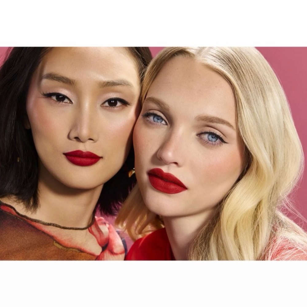Stila BESO Red Lipstick — Vibrant Red Matte Finish - Picture 5 of 6